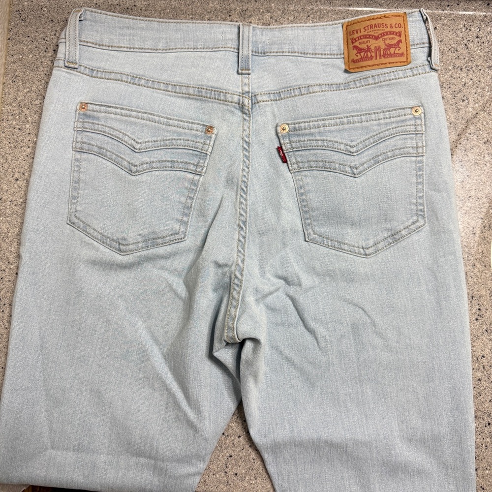 Y2K Levi's 726 High Rise Split hem Flare Lightwash Jeans Women Size 31 Denim EUC - Picture 8 of 10